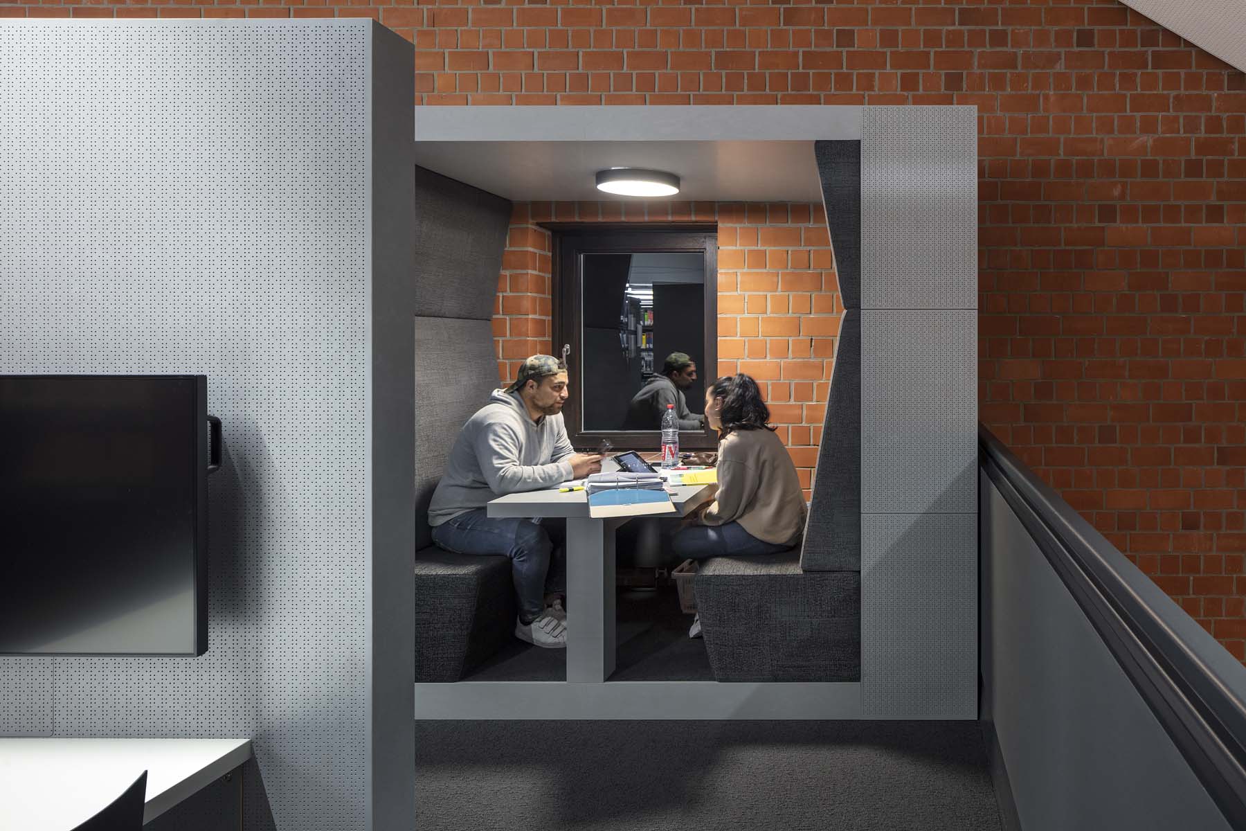 Bibliothek Emden  UKW Innenarchitekten     Architekturfotografie Jens Kirchner