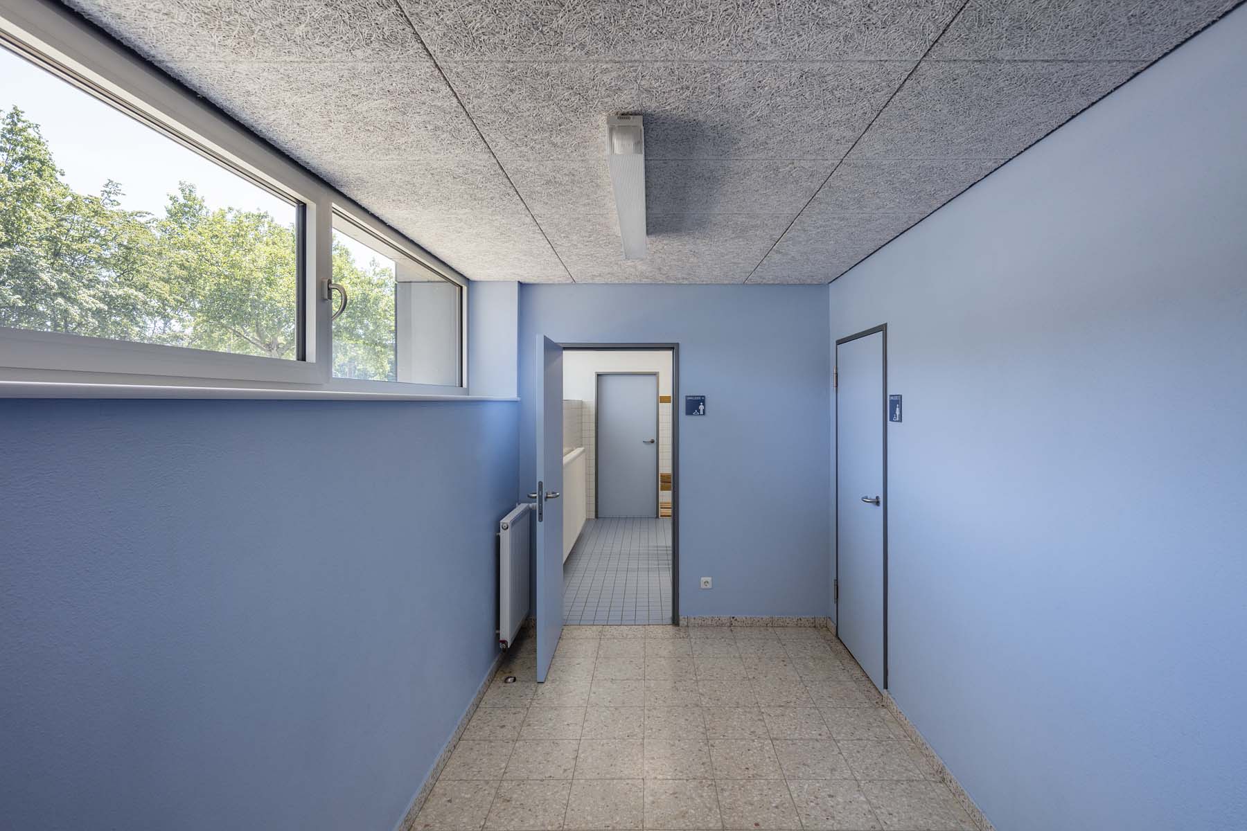 Sporthalle Essen  Schröder Partner Architekten   Flur Architekturfotografie Jens Kirchner