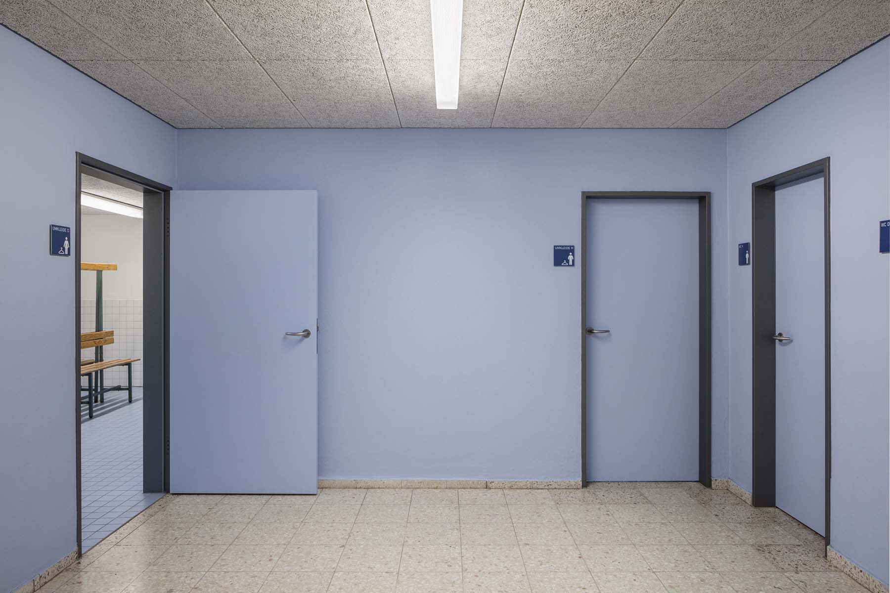 Sporthalle Essen  Schröder Partner Architekten   Flur Architekturfotografie Jens Kirchner