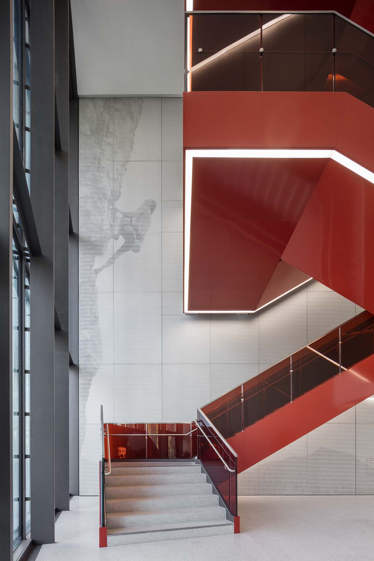 Sporthochschule Köln kadawittfeldarchitektur  Treppenhaus Foyer Architekturfotografie Jens Kirchner