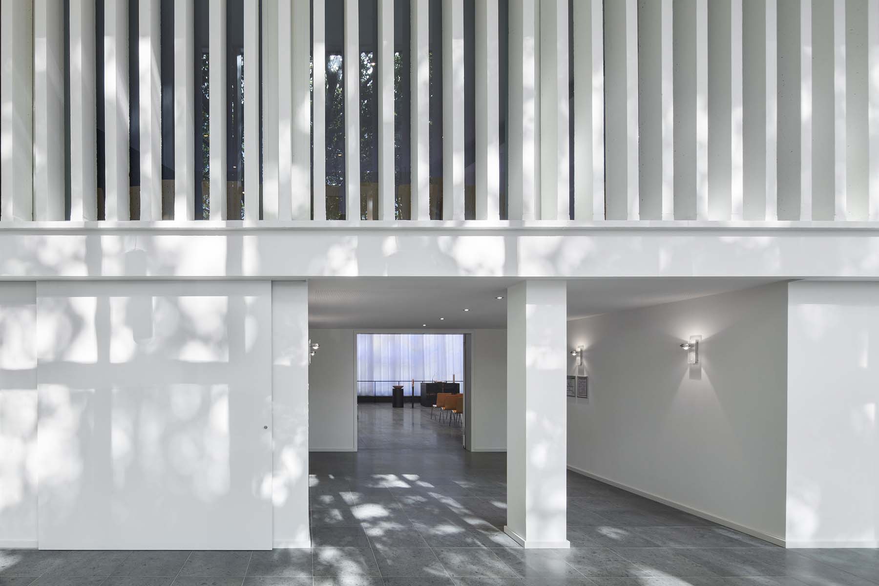 Epiphaniaskirche Köln Lepel und Lepel InnenArchitekten   Eingang Architekturfotografie Jens Kirchner