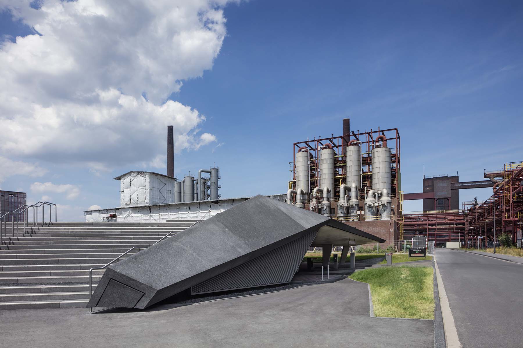 Parkhaus RAG Zeche Zollverein Kadawittfeldarchitektur Treppe Architekturfotografie Jens Kirchner