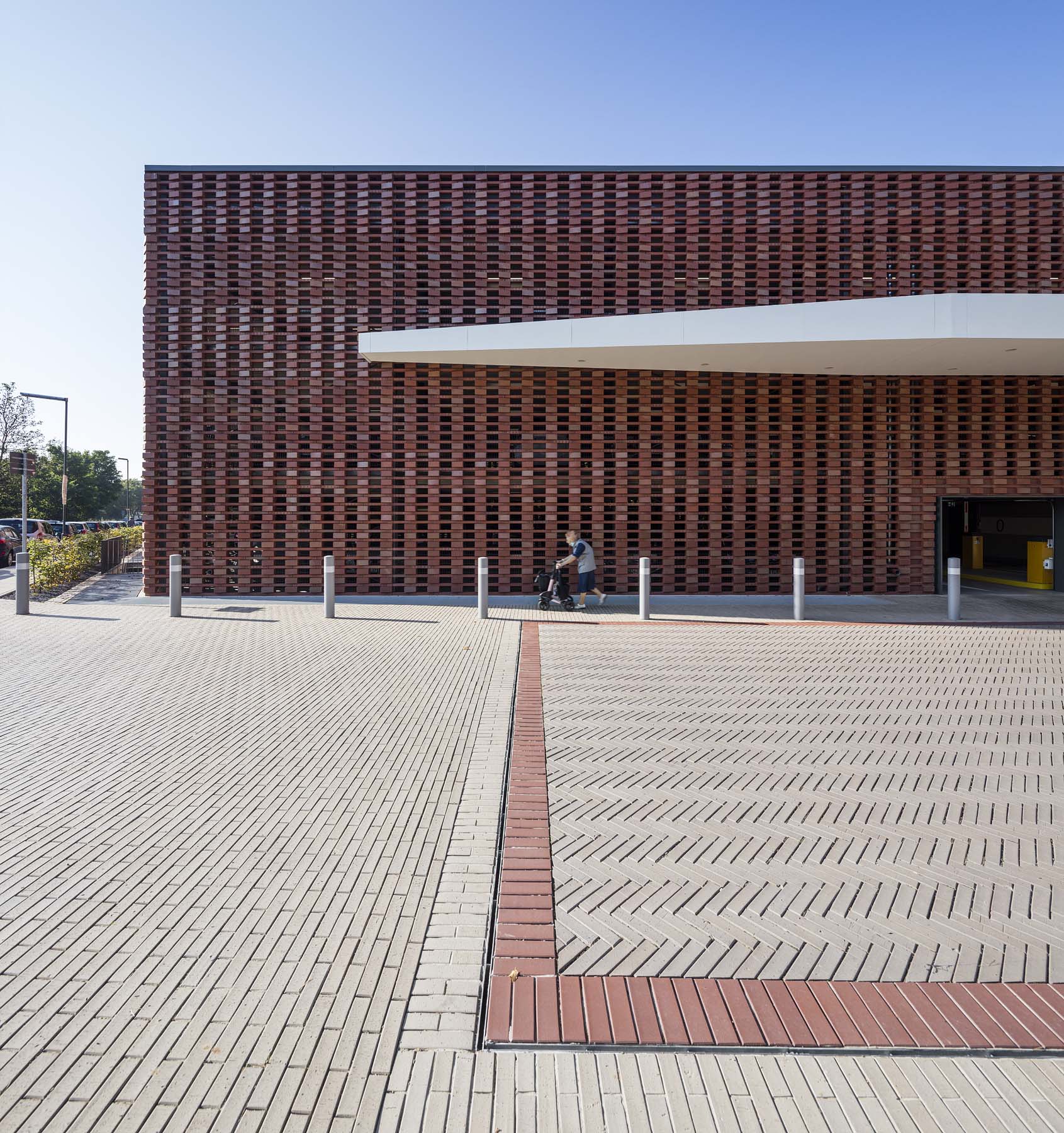 Parkhaus Düsseldorf Planbar Architekten       	 Architekturfotografie Jens Kirchner