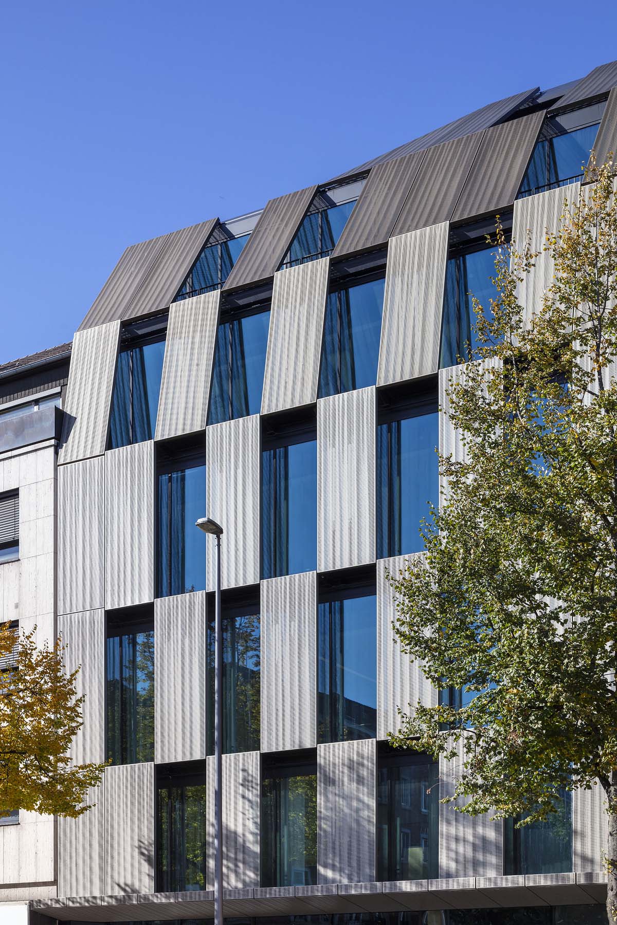 Bankhaus Aachen  Kadawittfeldarchitektur 	     	 Architekturfotografie Jens Kirchner