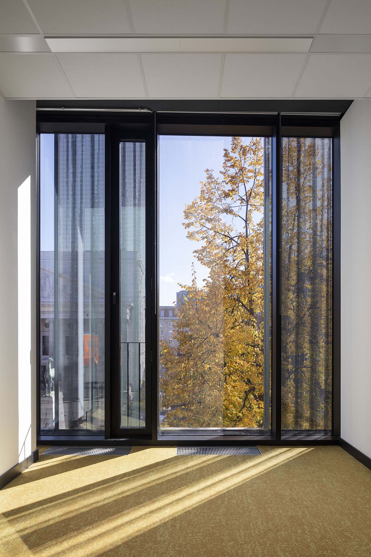 Bankhaus Aachen  Kadawittfeldarchitektur        	 Architekturfotografie Jens Kirchner