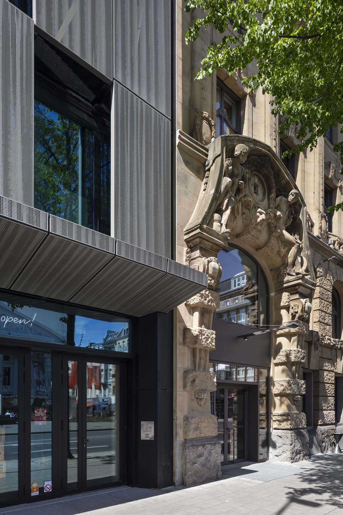 Bankhaus Aachen  Kadawittfeldarchitektur        	 Architekturfotografie Jens Kirchner