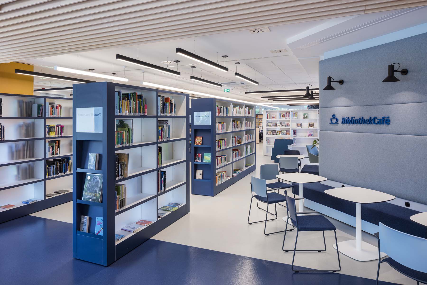 Bibliothek Verl UKW Innenarchitekten       	 Architekturfotografie Jens Kirchner