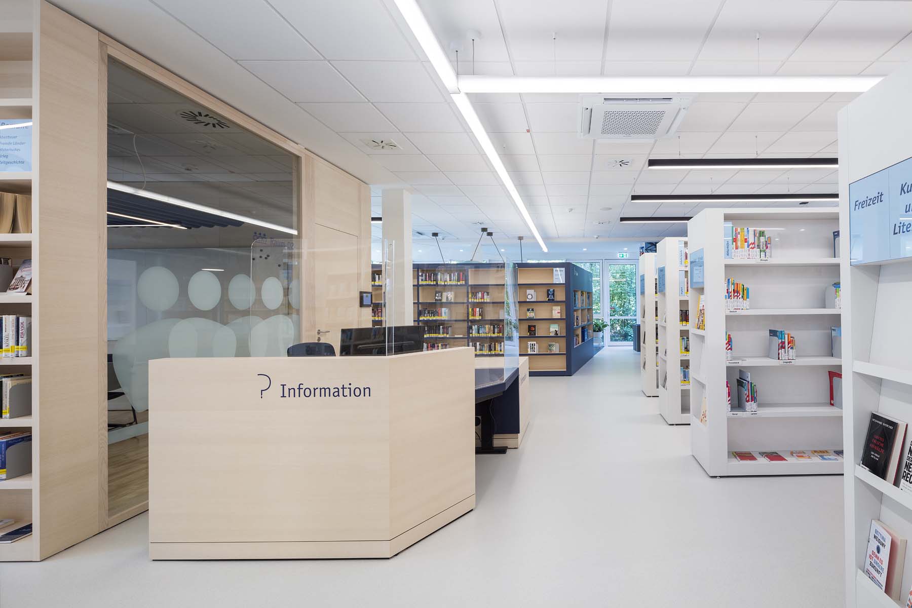 Bibliothek Verl UKW Innenarchitekten       	 Architekturfotografie Jens Kirchner