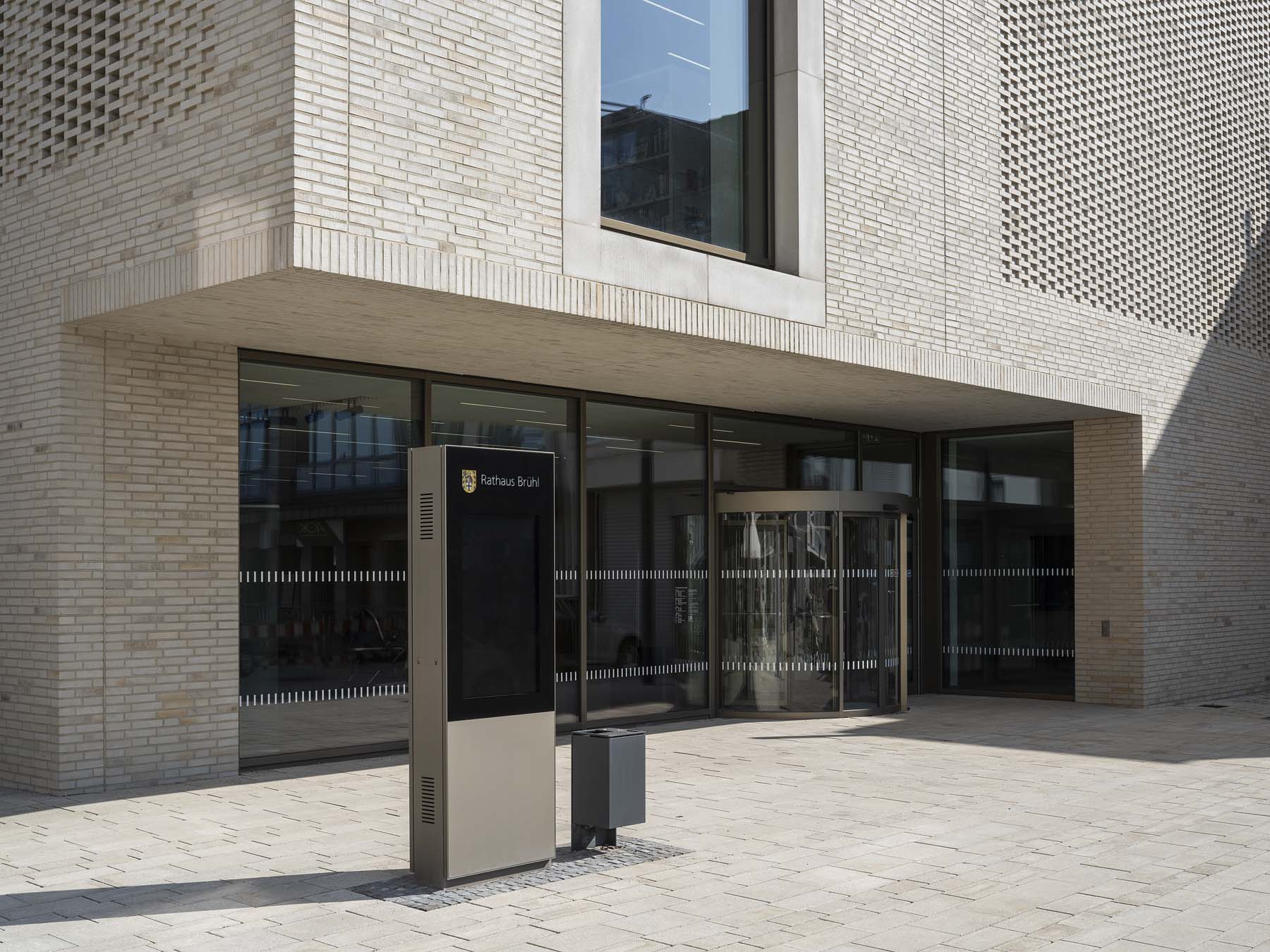 Bibliothek Bürgeramt Brühl   JSWD Architekten UKW Innenarchitekten   ArchitekturFotografie Jens Kirchner