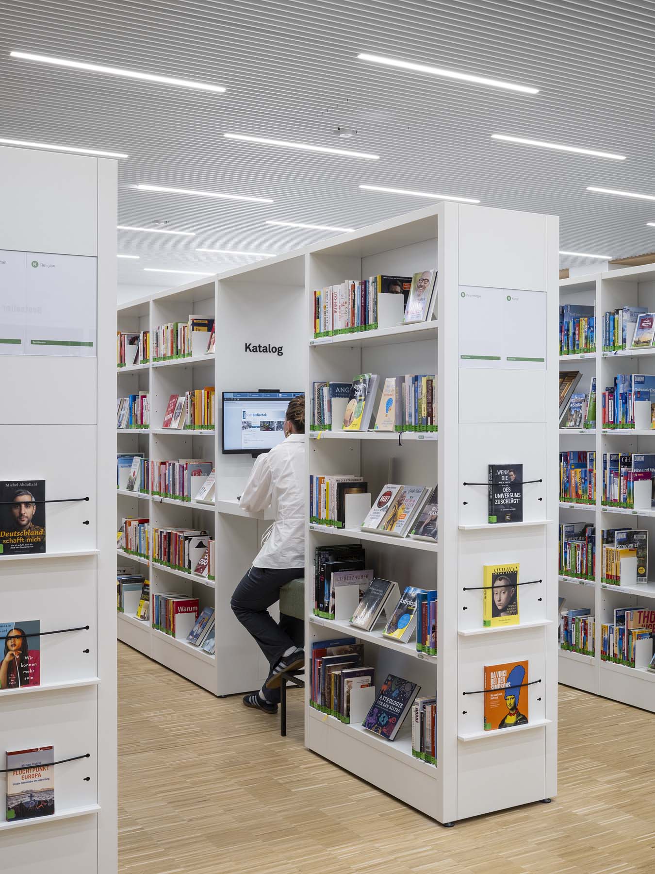 Bibliothek Bürgeramt Brühl   JSWD Architekten UKW Innenarchitekten   ArchitekturFotografie Jens Kirchner