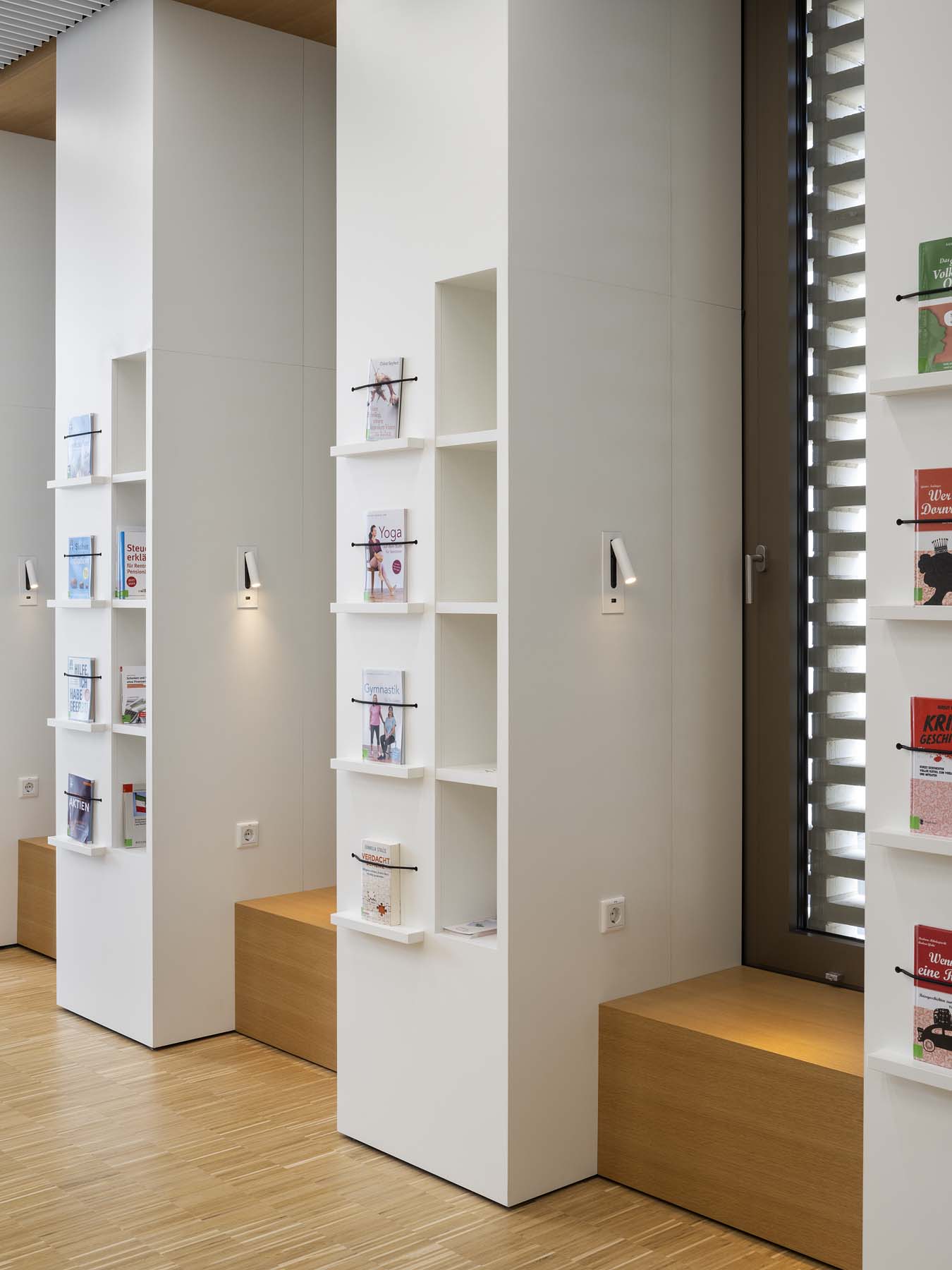 Bibliothek Bürgeramt Brühl   JSWD Architekten UKW Innenarchitekten   ArchitekturFotografie Jens Kirchner